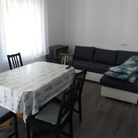 Apartman Ljuba Vir