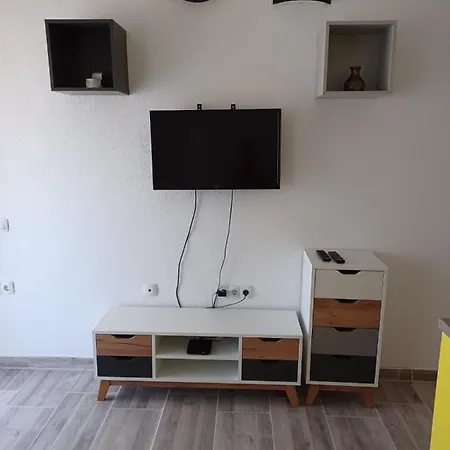 Ljuba Apartment *