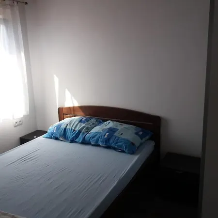 Ljuba Apartamento